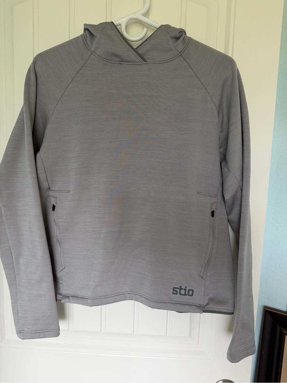 Stio Women’s Glide Power Stretch Hoodie Light Gray / Medium